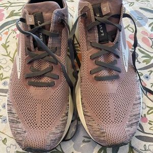 Brooks Levitate 4
